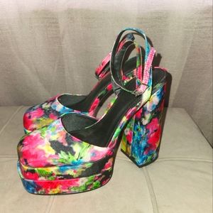 NWOT Asos floral platform size 10